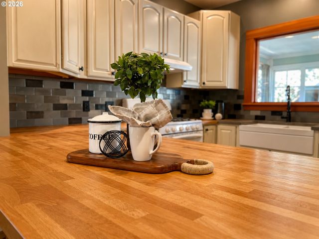 1818 Se 41ST Ave, Portland, OR 97214