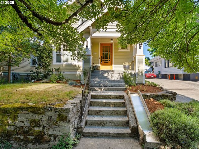 1818 Se 41ST Ave, Portland, OR 97214