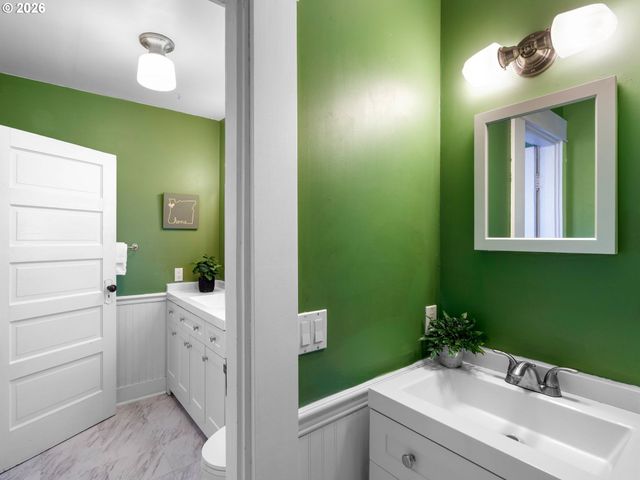 1818 Se 41ST Ave, Portland, OR 97214
