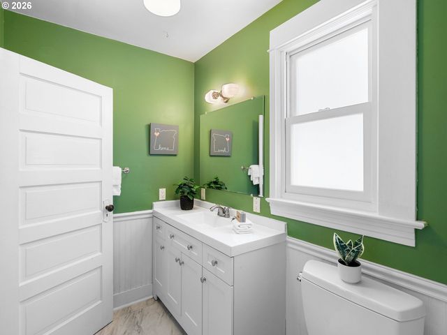 1818 Se 41ST Ave, Portland, OR 97214