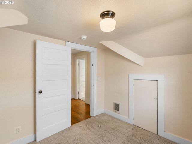 1818 Se 41ST Ave, Portland, OR 97214