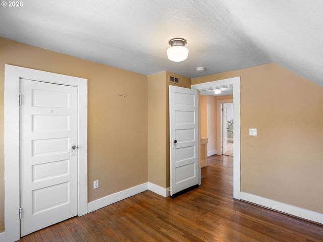 1818 Se 41ST Ave, Portland, OR 97214