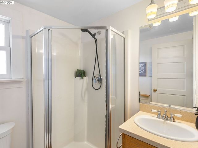 1818 Se 41ST Ave, Portland, OR 97214