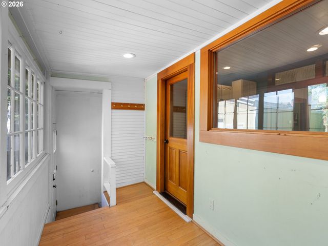 1818 Se 41ST Ave, Portland, OR 97214