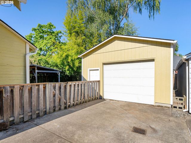 1818 Se 41ST Ave, Portland, OR 97214