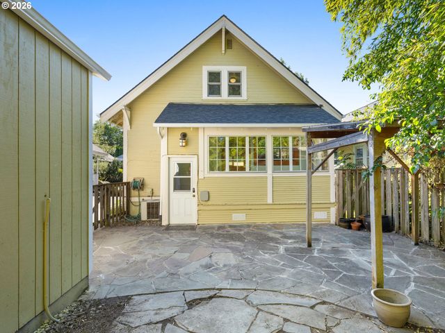 1818 Se 41ST Ave, Portland, OR 97214