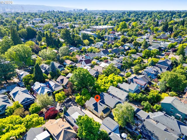 1818 Se 41ST Ave, Portland, OR 97214