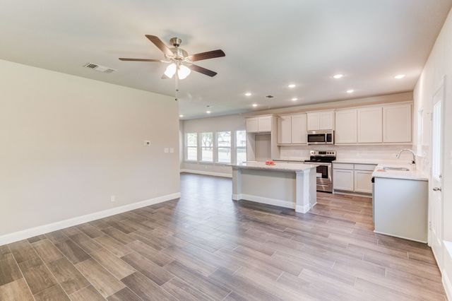 789 WA Denton Drive, Van Alstyne, TX 75495