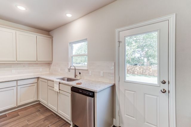 789 WA Denton Drive, Van Alstyne, TX 75495