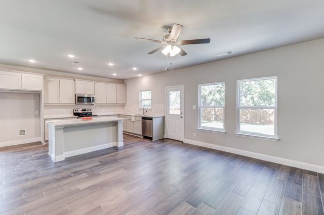 789 WA Denton Drive, Van Alstyne, TX 75495