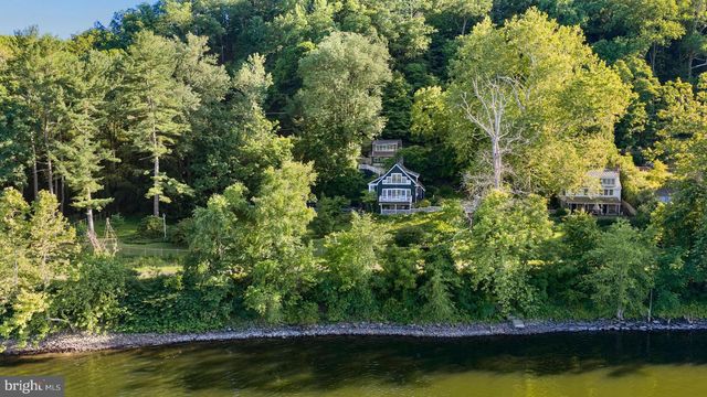 3610 B RIVER RD, Lumberville, PA 18933