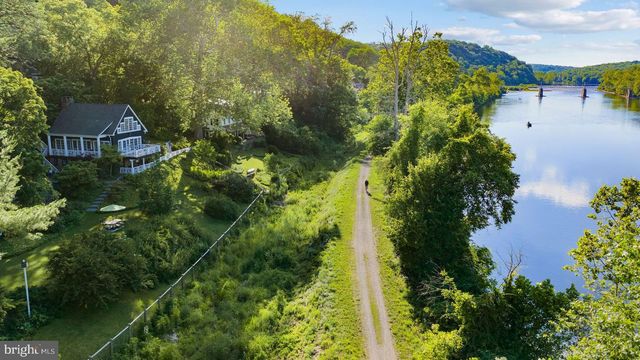 3610 B RIVER RD, Lumberville, PA 18933