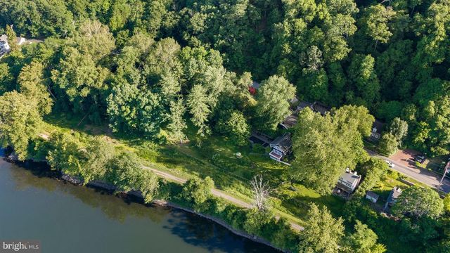 3610 B RIVER RD, Lumberville, PA 18933
