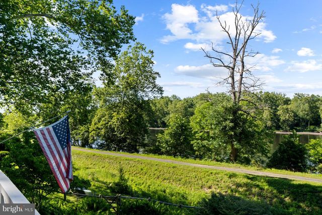 3610 B RIVER RD, Lumberville, PA 18933