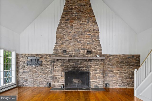 3610 B RIVER RD, Lumberville, PA 18933