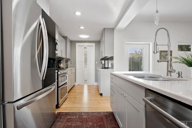 3401 W Plant Dr, Boise, ID 83703