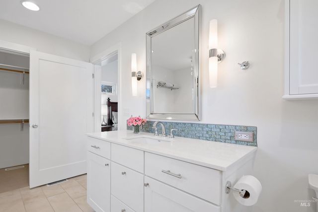 3401 W Plant Dr, Boise, ID 83703