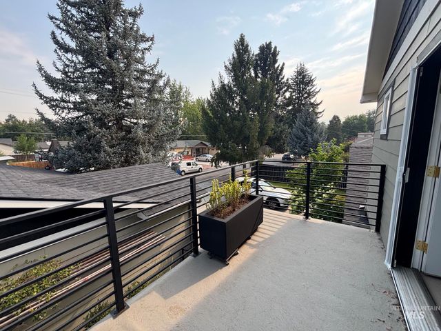 3401 W Plant Dr, Boise, ID 83703