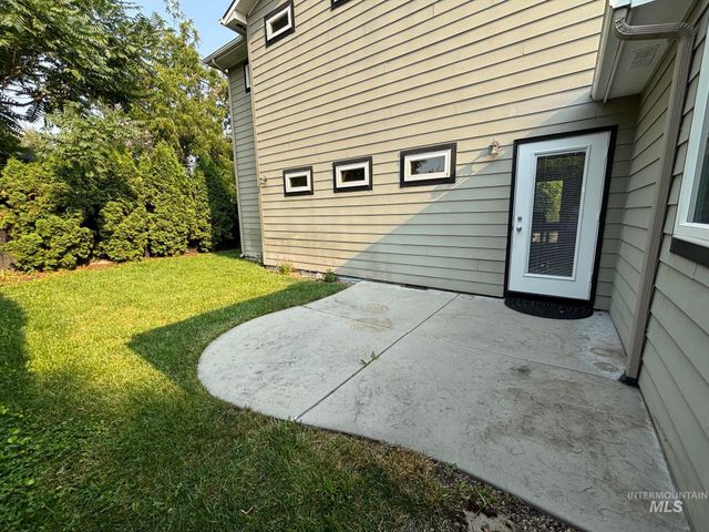 3401 W Plant Dr, Boise, ID 83703