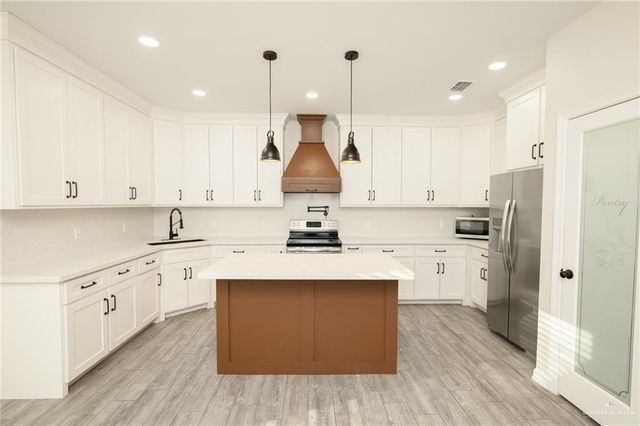 460 Marcelo Street, La Feria, TX 78559