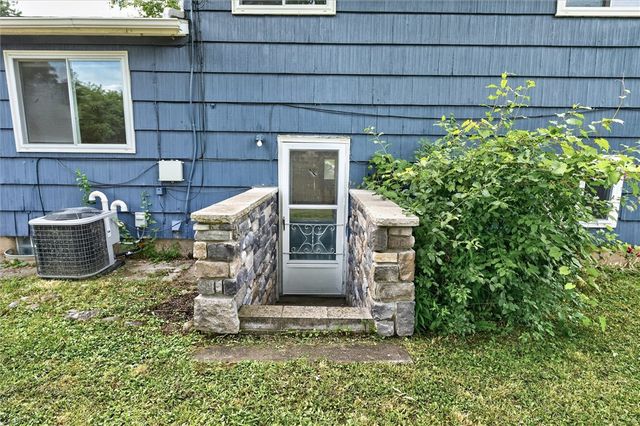 140 Summer Sky Drive, Henrietta, NY 14623