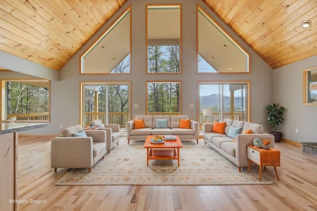 55 Heidis Run, Murphy, NC 28906