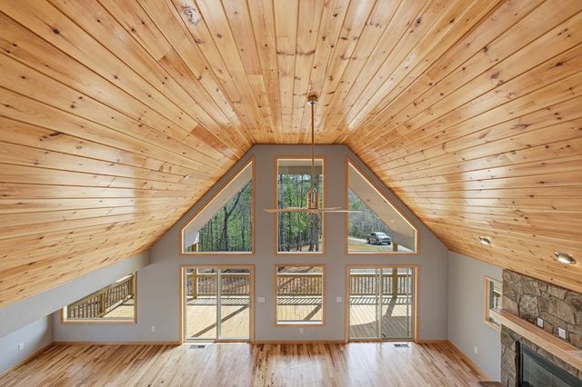 55 Heidis Run, Murphy, NC 28906