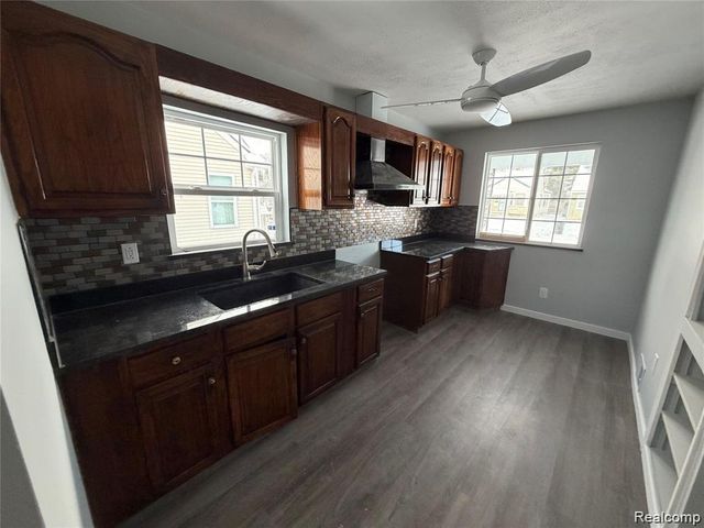 19329 Asbury Park, Detroit, MI 48219