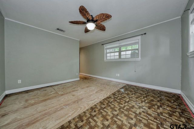 1505 Tanglewood Dr E, Hideaway, TX 75771