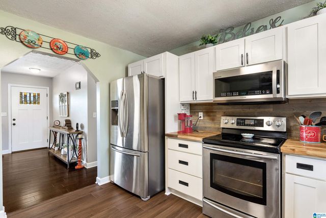 148 LELIA DRIVE, Warrior, AL 35180