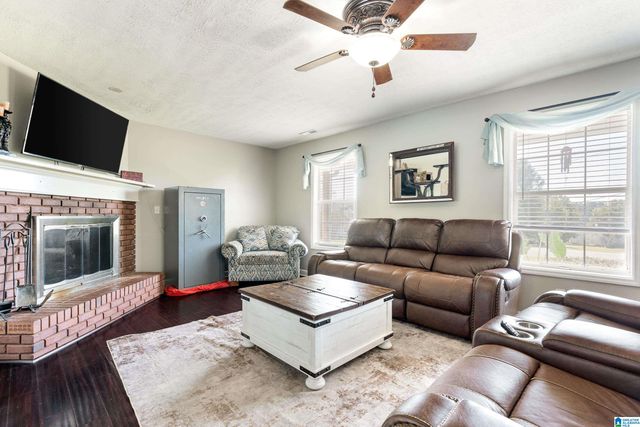 148 LELIA DRIVE, Warrior, AL 35180