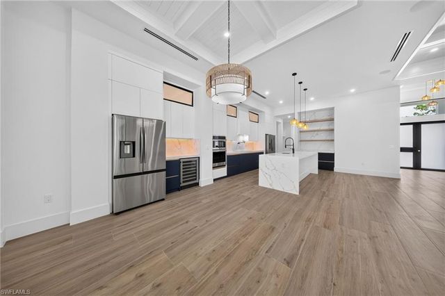 453 25th ST SW, Naples, FL 34117