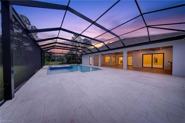 453 25th ST SW, Naples, FL 34117