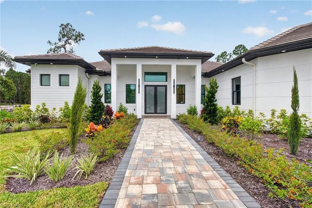 453 25th ST SW, Naples, FL 34117