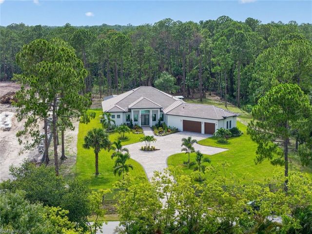 453 25th ST SW, Naples, FL 34117