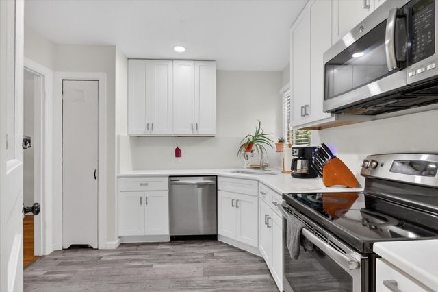 1439 Casa Vale Drive, Dallas, TX 75218