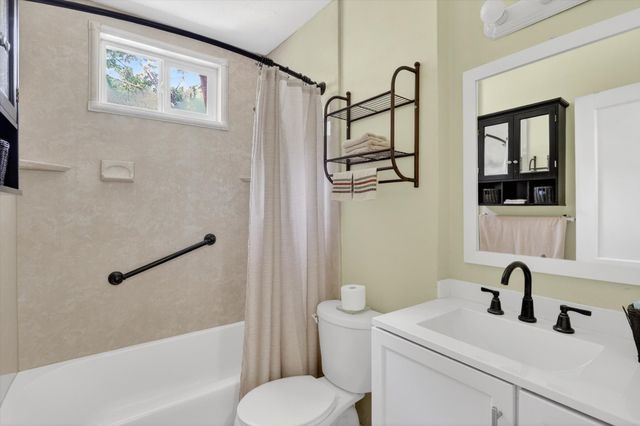1439 Casa Vale Drive, Dallas, TX 75218