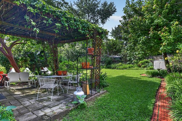 1439 Casa Vale Drive, Dallas, TX 75218