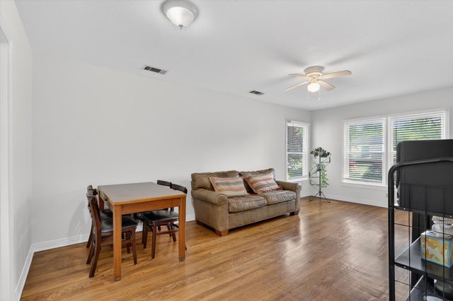 1439 Casa Vale Drive, Dallas, TX 75218