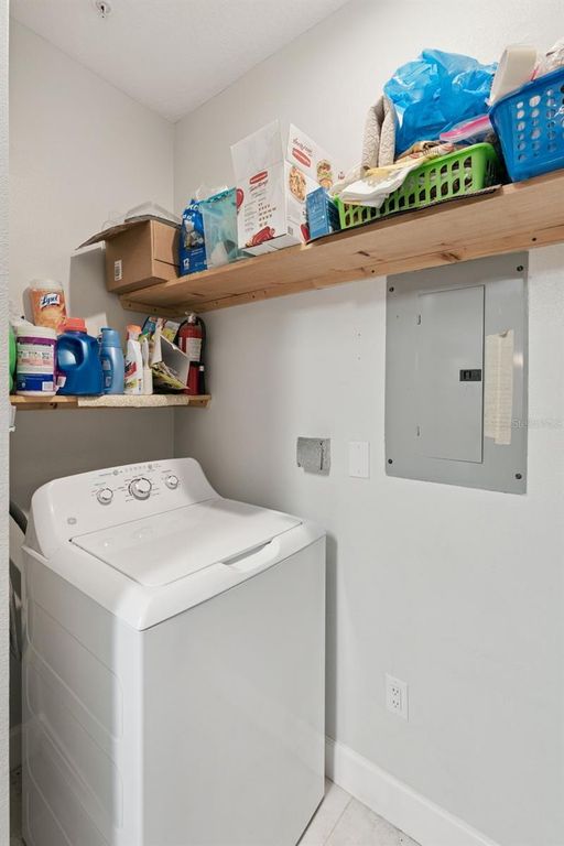 Image 17 of property listing at 2013 TIZEWELL CIRCLE 1410, Orlando, FL 32837