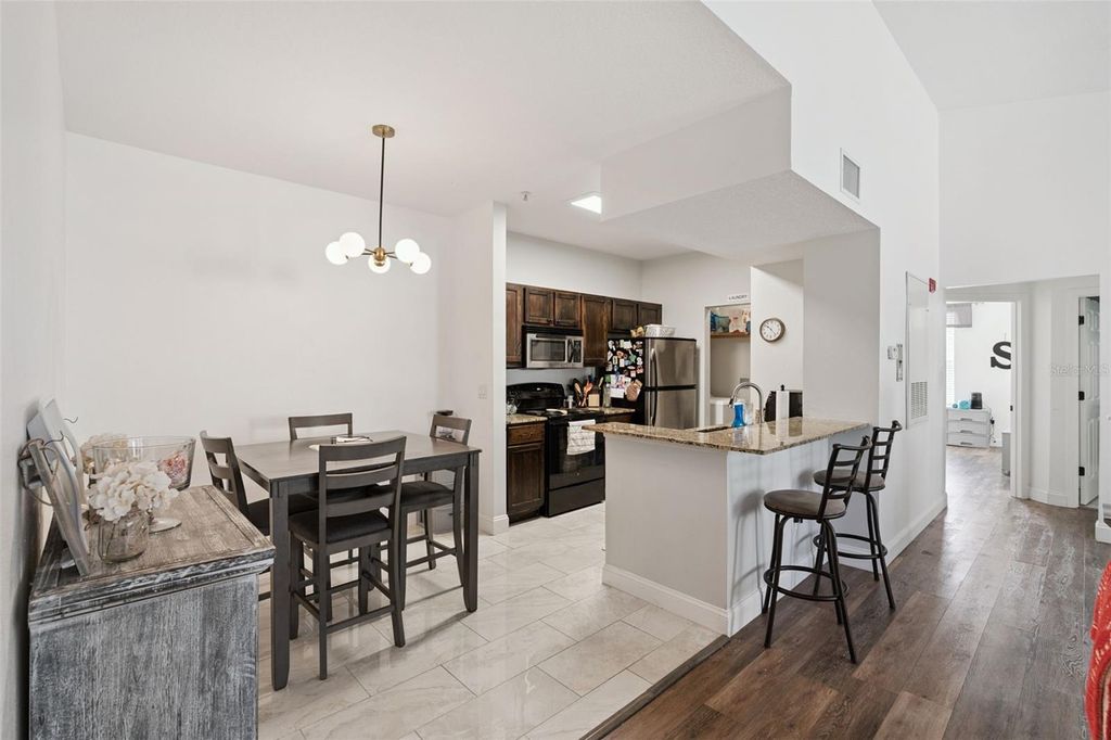 Image 9 of property listing at 2013 TIZEWELL CIRCLE 1410, Orlando, FL 32837