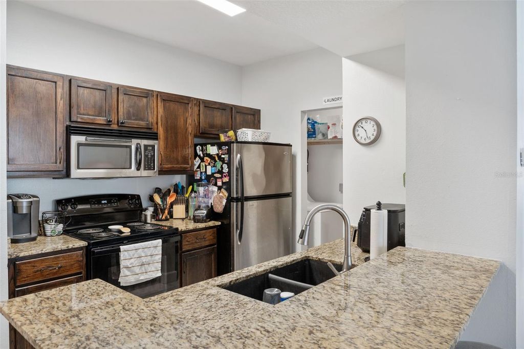 Image 10 of property listing at 2013 TIZEWELL CIRCLE 1410, Orlando, FL 32837