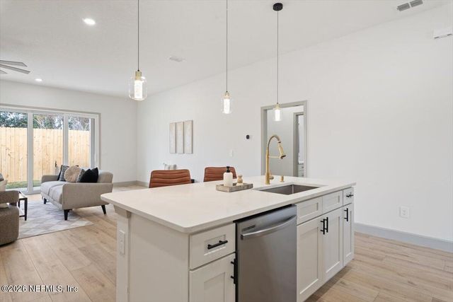 940 ANNA Avenue, Orange Park, FL 32073