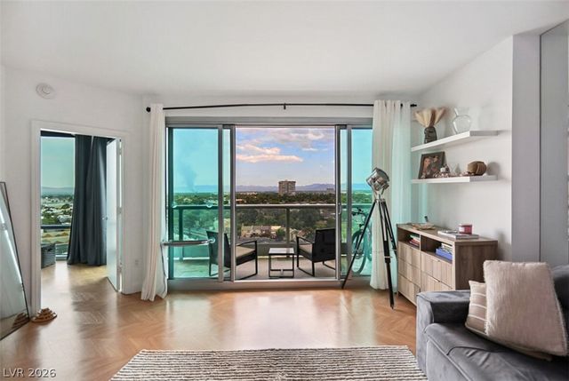 322 Karen Avenue 1105, Las Vegas, NV 89109
