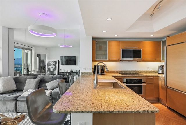 322 Karen Avenue 1105, Las Vegas, NV 89109