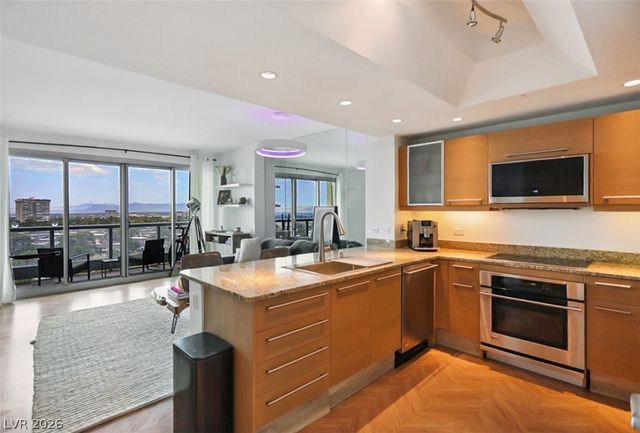 322 Karen Avenue 1105, Las Vegas, NV 89109