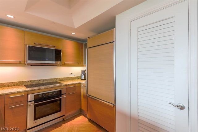 322 Karen Avenue 1105, Las Vegas, NV 89109