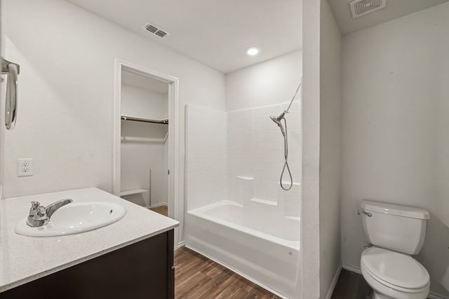 5320 Vinebrook Way, Princeton, TX 75407