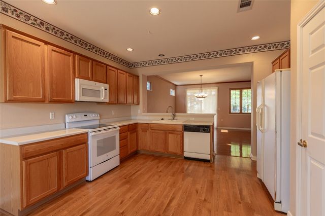 117 Dewberry DR, Georgetown, TX 78633