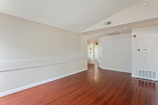 1447 Love Way, Auburn, CA 95603